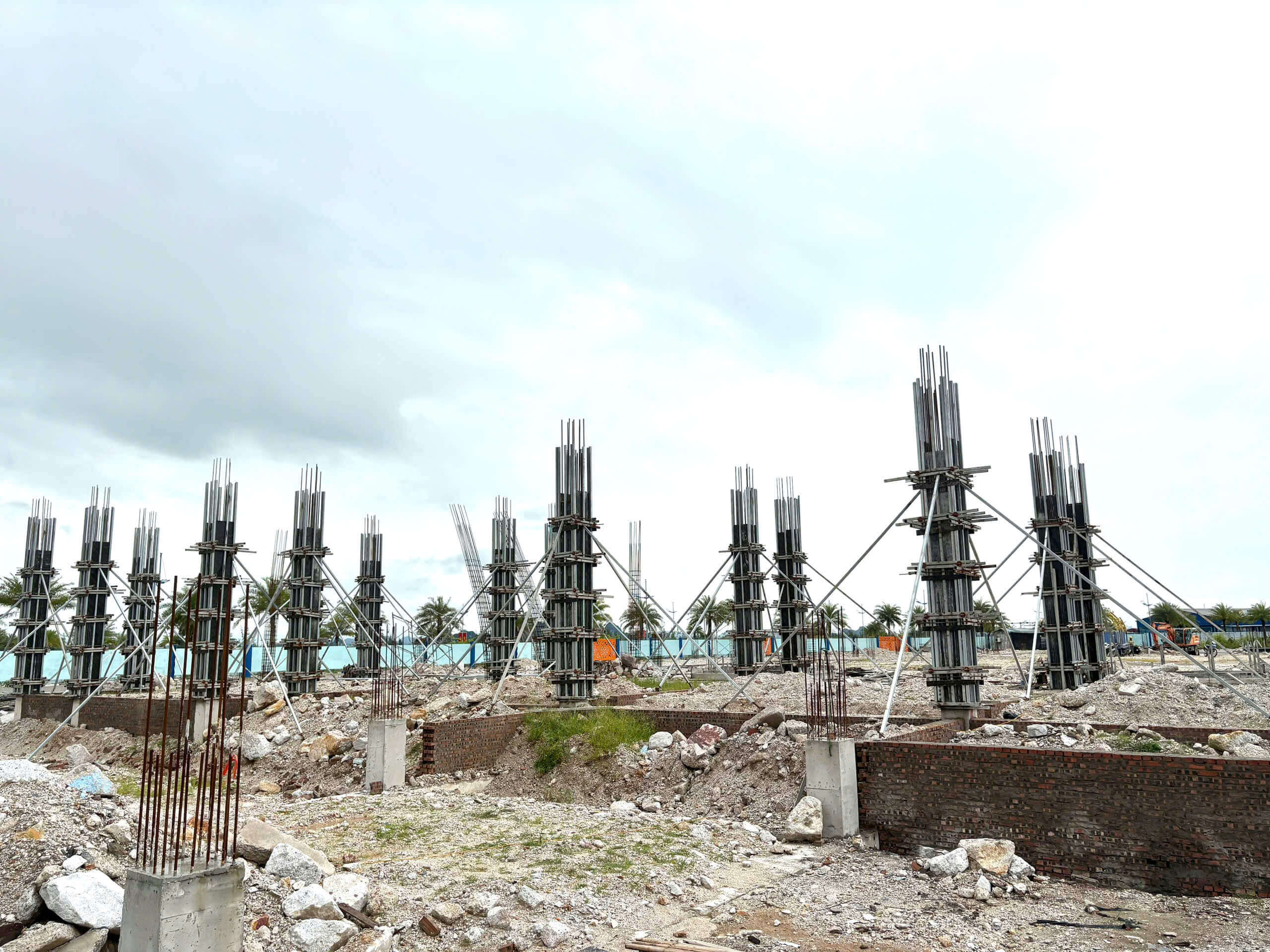 Tiến độ trung tâm thương mại