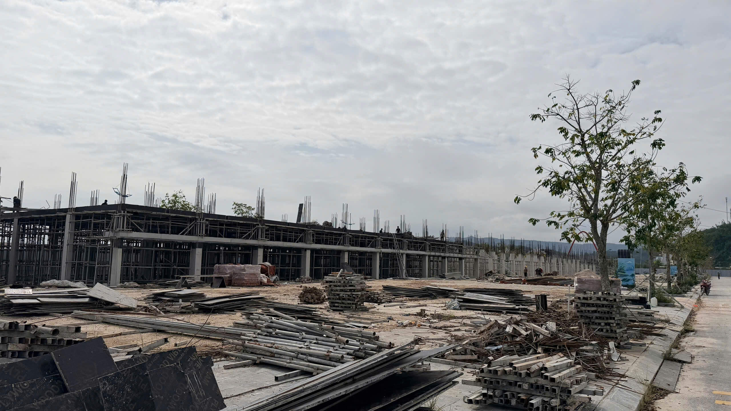 tiến độ Phương Đông Vân Đồn tháng 11