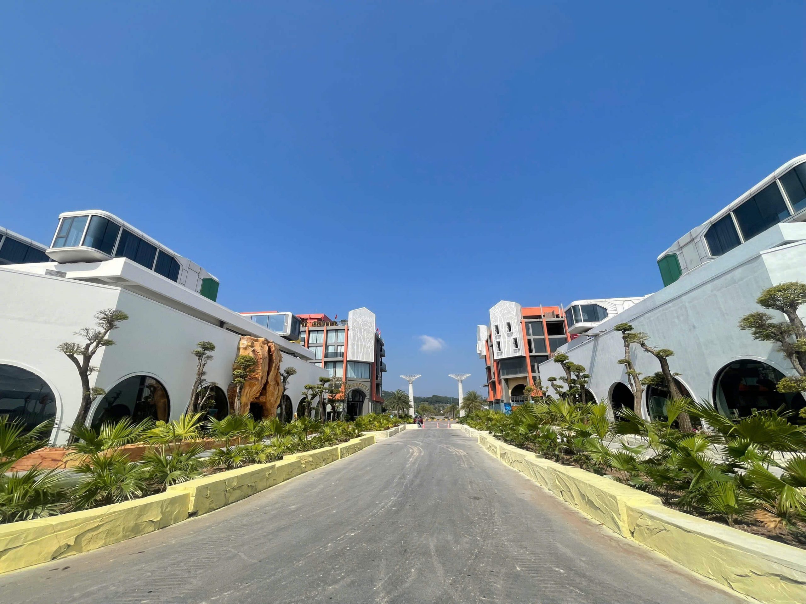 Phương Đông Vân Đồn