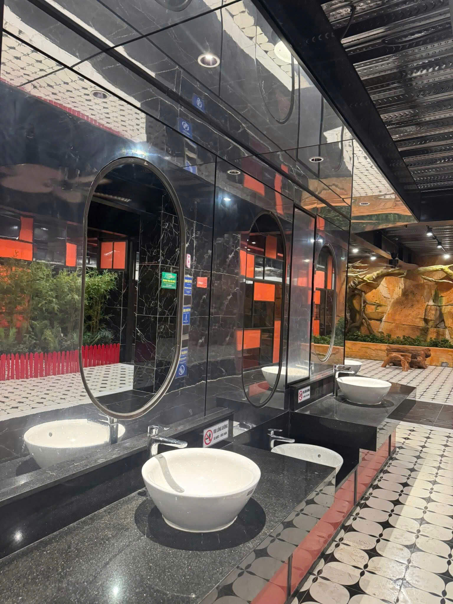 Hình ảnh công viên nước Phương Đông Vân Đồn